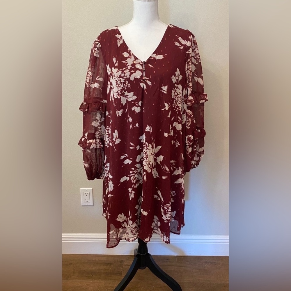XL Dress - Picture 1 of 5